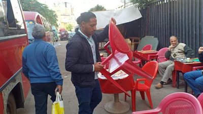 حملات مكبرة بوسط الإسكندرية لإزالة إشغالات الباعة الجائلين