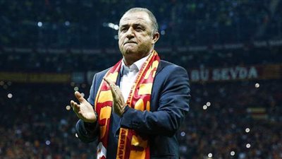 مدرب جالطة سراي: أريد التعاقد مع مصطفى محمد