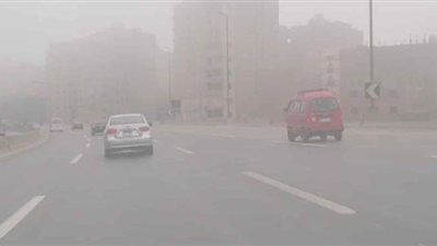 إعادة فتح 12 طريقا بعد انقشاع الشبورة المائية.. وانتشار الخدمات المرورية