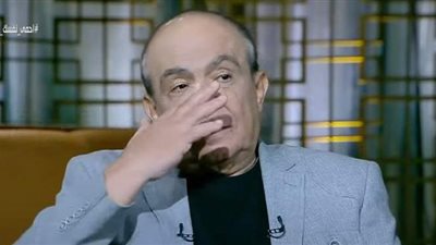 في آخر حوار تليفزيوني له.. هادي الجيار يمسح دموعه بعد شائعة وفاته | فيديو