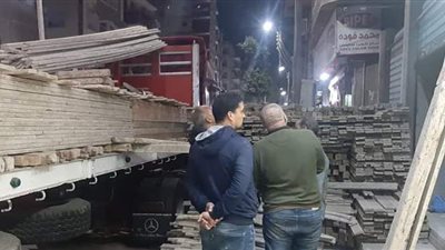 إحباط محاولة بناء أدوار مخالفة في برج سكني بالإسماعيلية | صور