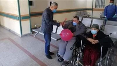 بالورد والبالونات ..