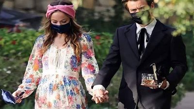 بالصور.. هاري ستايلز وأولفيا وايلد أحدث قصة حب في هوليوود