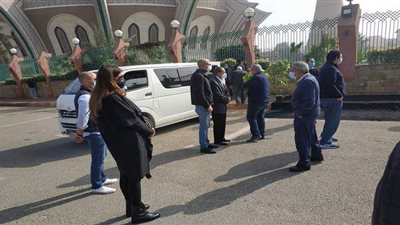 انهيار أشقاء هادي الجيار في جنازته | فيديو وصور