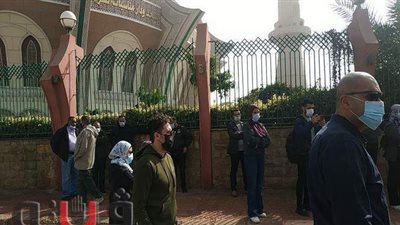 هشام ماجد يؤدي واجب العزاء في جنازة هادي الجيار | صور