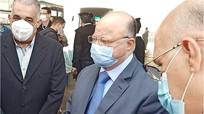 محافظ القاهرة في جولة مفاجئة بالسيدة عائشة للتفتيش على ارتداء الكمامات