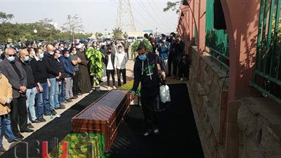 تعقيم جثمان هادي الجيار قبل صلاة الجنازة بسبب فيروس كورونا| صور