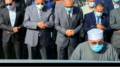 هالة زايد تصل البحيرة لتقديم العزاء في مدير صحة القليوبية