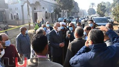 محافظ قنا يتابع الموقف التنفيذي لمشروع صرف صحي الحراجية | صور