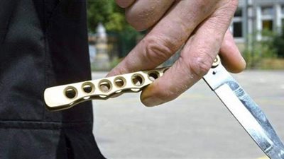 لخلافات عائلية.. شاب يصيب شقيقه بطعنة نافذة في المنصورة