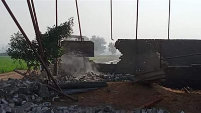 ضبط حالات تعدى بالبناء في منشأة القناطر بالجيزة | صور