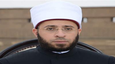 فوز أسامة الأزهري بجائزة الإمام الليث بن سعد العالمية