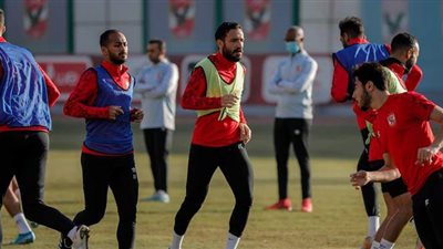 معلول يشارك في المران الجماعي للأهلي