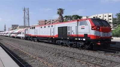 السكك الحديدية تواصل تعقيم القطارات.. وارتفاع في أعداد الركاب