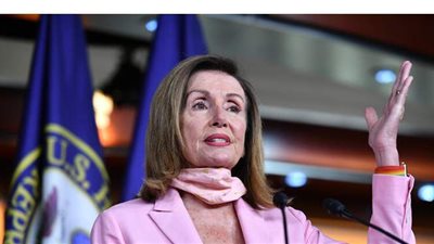 بيلوسي تنادي بتفعيل قاموس رسمي يخلو من تحديد الجنس