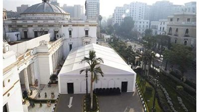 بدء توافد النواب للجلسة الافتتاحية.. وأحاديث جانبية بشأن تشكيل هيئة مكتب المجلس