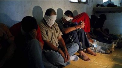 صحيفة ليبية: العثور على 3 مصريين بينهم متوفى وعليهم آثار تعذيب بطبرق