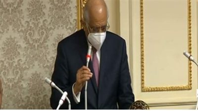 علي عبدالعال يؤدي اليمين الدستورية وسط تصفيق النواب |فيديو