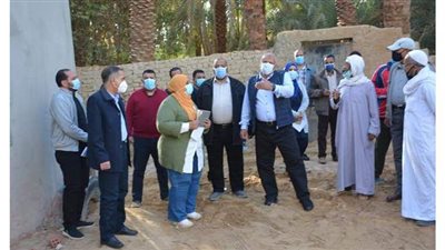 محافظ الوادي الجديد يتفقد أعمال تطوير حي القلقان الشرقي