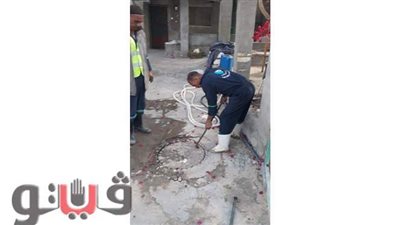 السيطرة على كسر خط صرف صحي بالقنطرة شرق في الإسماعيلية | صور