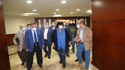 وزيرة الثقافة تتفقد الأعمال الإنشائية في واحة الثقافة بـ6 أكتوبر | صور