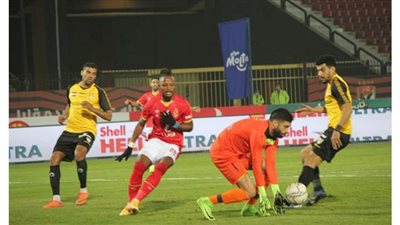 الأهلي يتعادل سلبيا مع الإنتاج الحربي فى شوط أول مثير