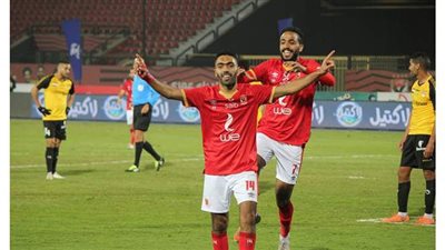 75 دقيقة.. حسين الشحات يعزز تقدم الأهلي بهدف ثان أمام الإنتاج