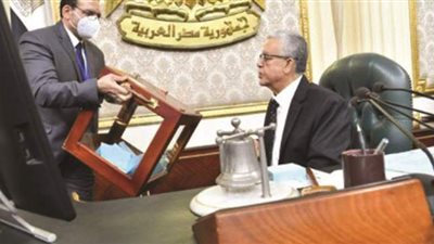 في أولى جلساته.. مجلس النواب يعلن خلو 3 مقاعد بسبب الوفاة