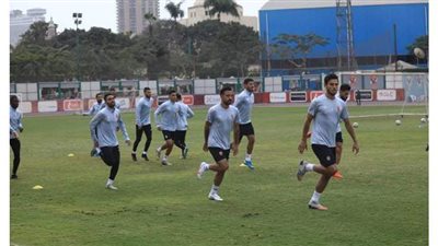 مسحة طبية للاعبي الأهلي.. الجمعة