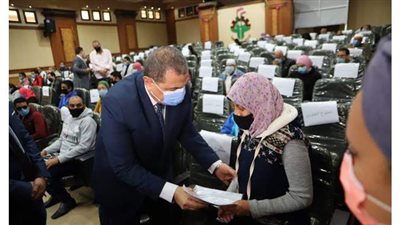 سعفان يسلم 53 عقد عمل لأصحاب الهمم والعزيمة ودمجهم في المجتمع