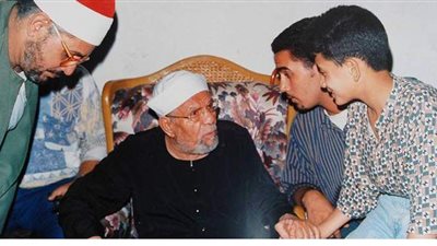 شاهد الملائكة فبكى أثناء التلاوة .. قصة صداقة الشحات أنور والشعراوي