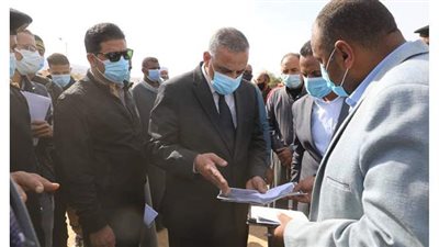 محافظ سوهاج يتفقد قرى الظهير الصحراوي بالمراغة وأخميم| صور