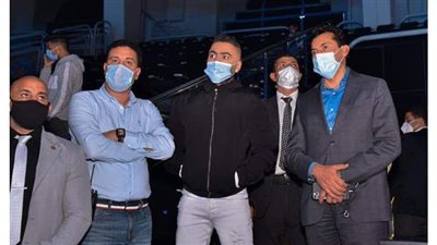 تامر حسني يرافق وزير الرياضة في تحضيرات افتتاح مونديال ليد