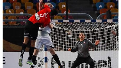 وزير الرياضة مهنئًا منتخب اليد: 