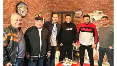 حكيم يشوق جمهوره لأغنيته الجديدة