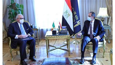 وزير الاتصالات يبحث مع سفير إيطاليا بالقاهرة سبل تعزيز التعاون المشترك