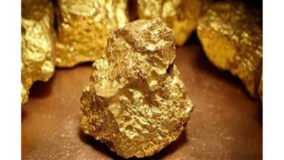 ضبط سيارة نقل محملة بـ30 جوال ذهب خام بالبحر الأحمر