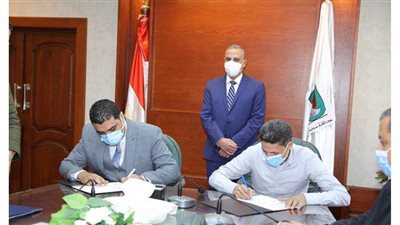 محافظ سوهاج يشهد توقيع بروتوكولي تعاون لتدريب 280 من ذوي الهمم