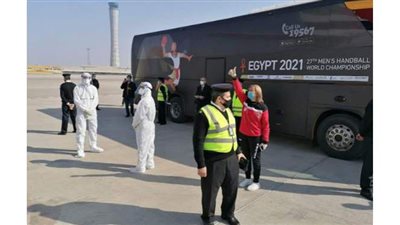 منتخب قطر يصل مطار برج العرب للمشاركة في كأس العالم