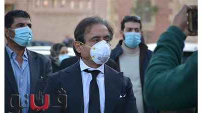 أحمد عز يشارك في جنازة صفوت الشريف | صور