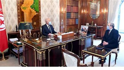 غضب شعبي جراء طلب تونس لقاح كورونا من الجزائر