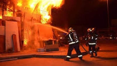 4 سيارات إطفاء تخمد حريق نشب داخل مخبز فى البدرشين