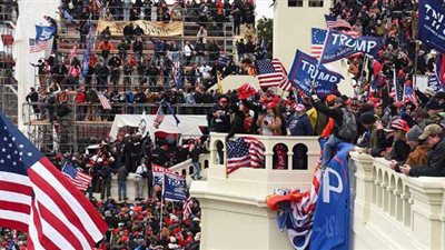 القبض على أكثر من 100 شخص على خلفية اقتحام مبنى الكونجرس