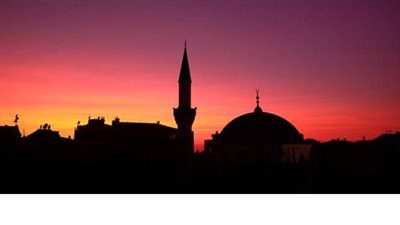 سنن وآداب يوم الجمعة.. أعمال حرص عليها النبي تغفر الذنوب