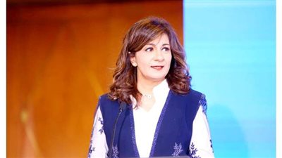 وزيرة الهجرة: الدولة ترغب في النهوض بالصناعة