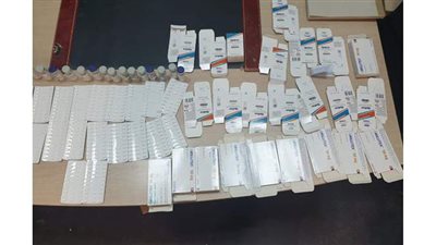 إحباط تهريب أقراص مخدرة بحوزة راكب في مطار القاهرة