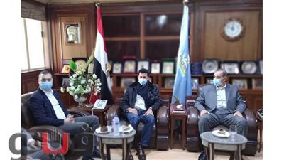 وزير الشباب والرياضة يؤدي صلاة الجمعة بكفر الشيخ