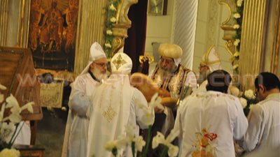 بالفيديو.. بدء قداس صوم اليونان برئاسة البابا تواضروس بالإسكندرية