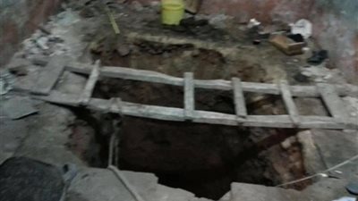 ضبط 6 أشخاص بتهمة الحفر والتنقيب عن الآثار بمصر القديمة