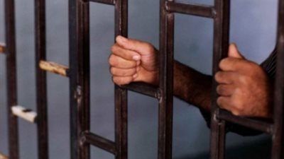 تجديد حبس 5 متهمين في قضية رشوة الإسكان الاجتماعي بالسويس